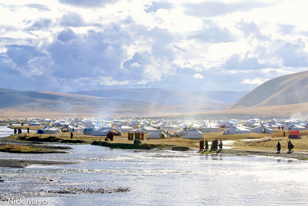 A tent camp outside the Sershul monastery for Tibetan monks attending an assembly.