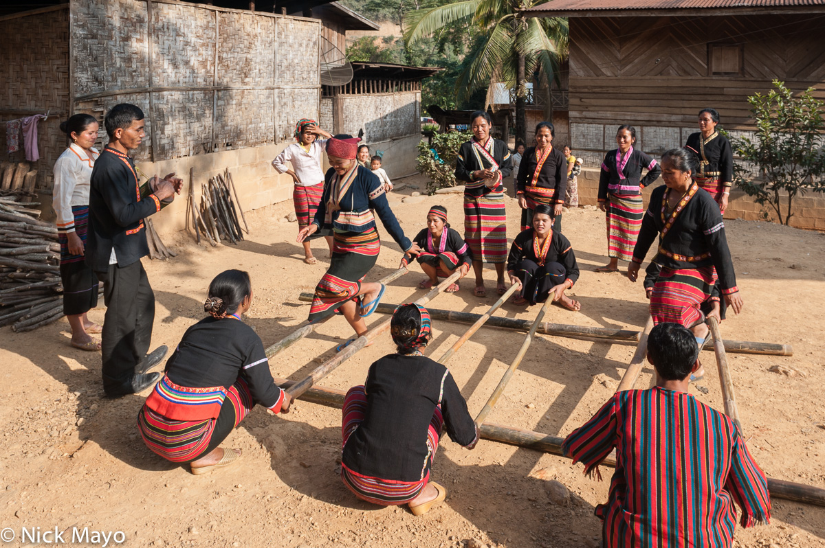 Khmu women at a dance practice in Ban Houayphouk.