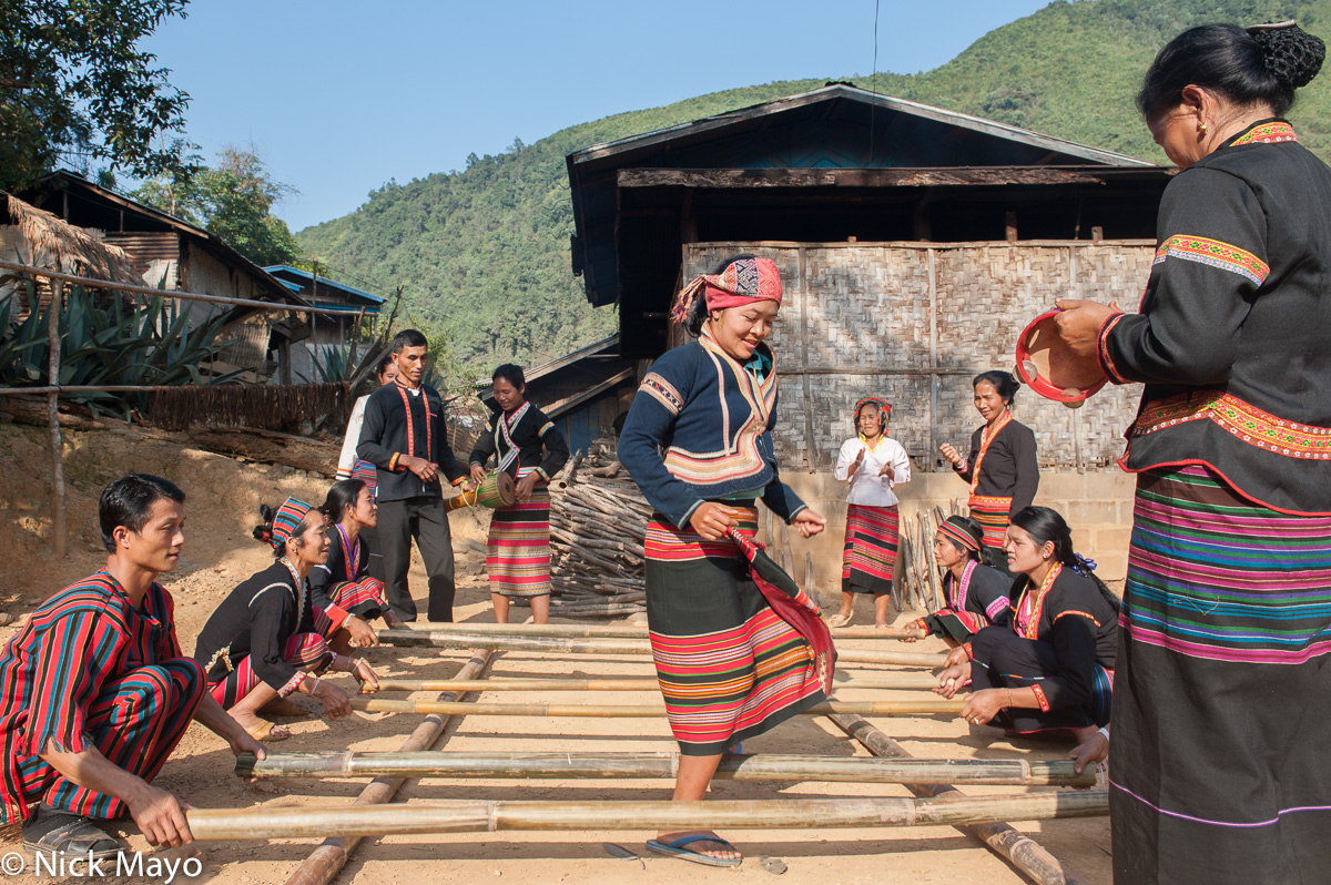 A dance practice in the Khmu village of Ban Houayphouk.