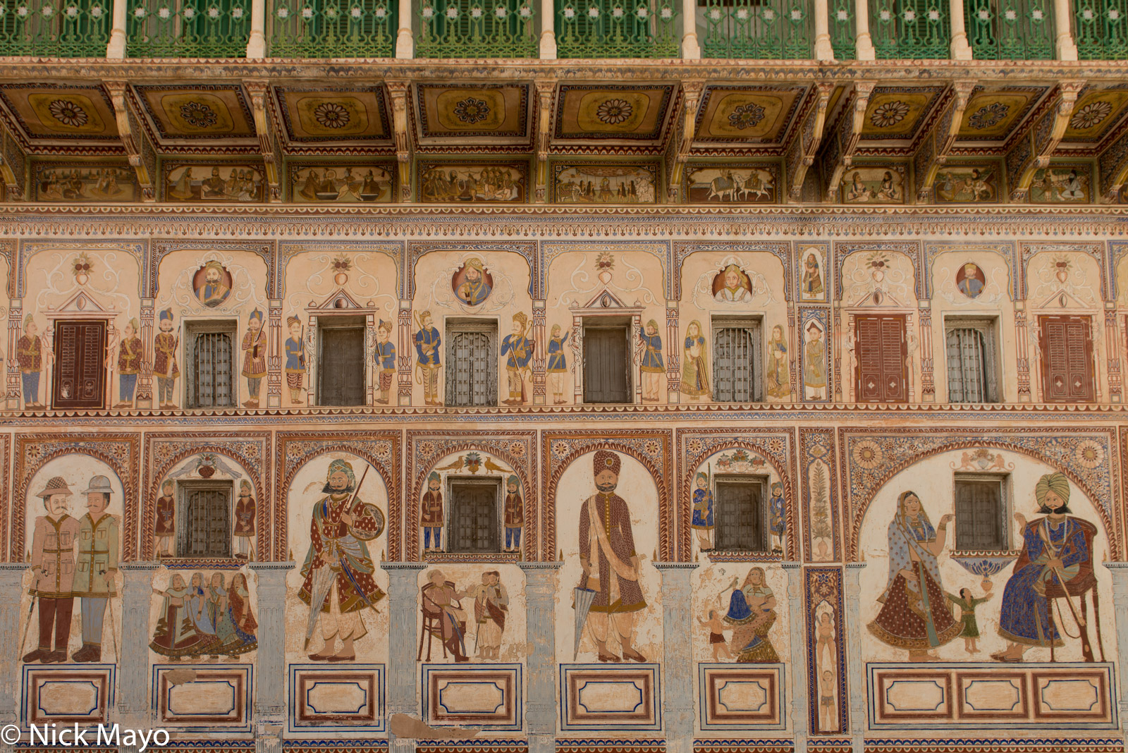Murals on an exterior wall of the Podar Haveli at Nawalgarh.