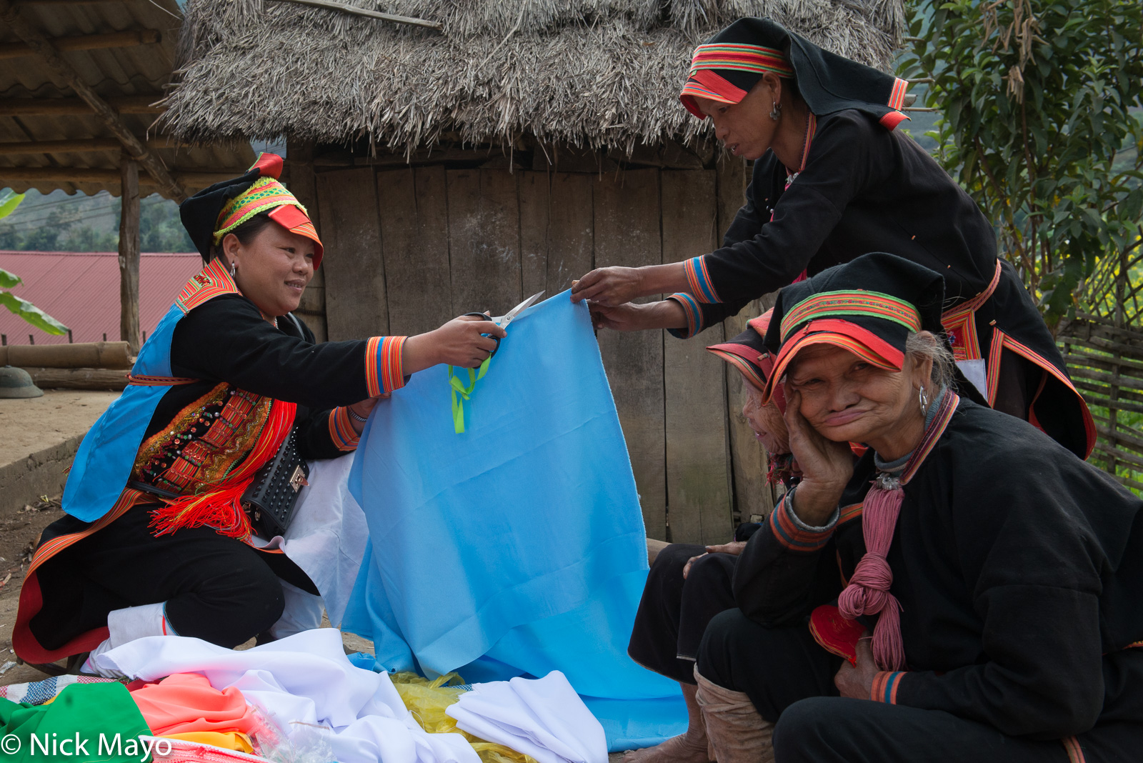 A Black Dao woman selling cloth in Pocha.