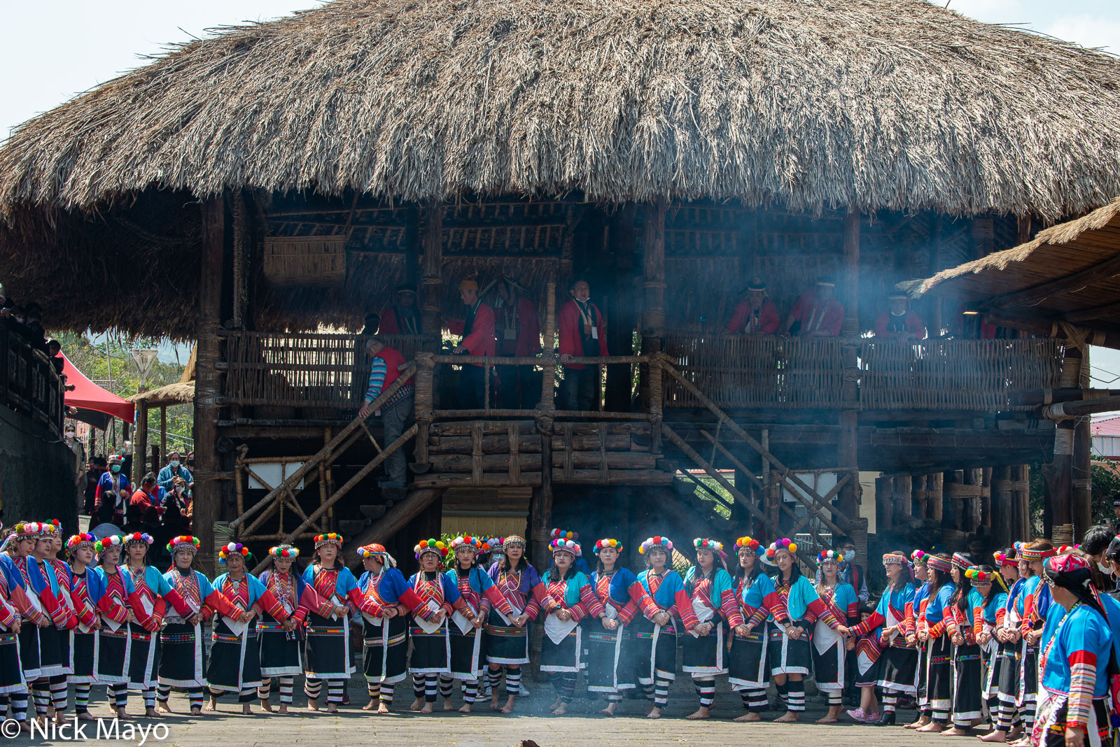 A women's dance in front of the kuba meeting house during the Tsou Mayasvi festival at Tefuye.