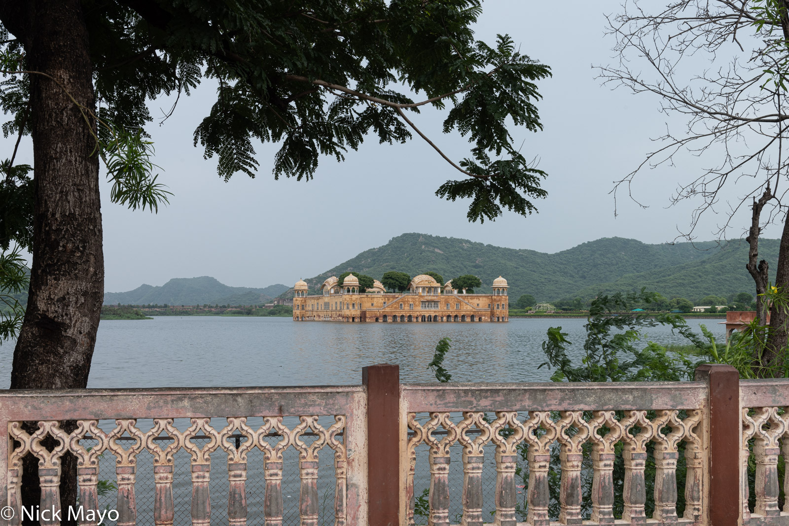 The abandoned Jal Mahal palace outside of Jaipur.