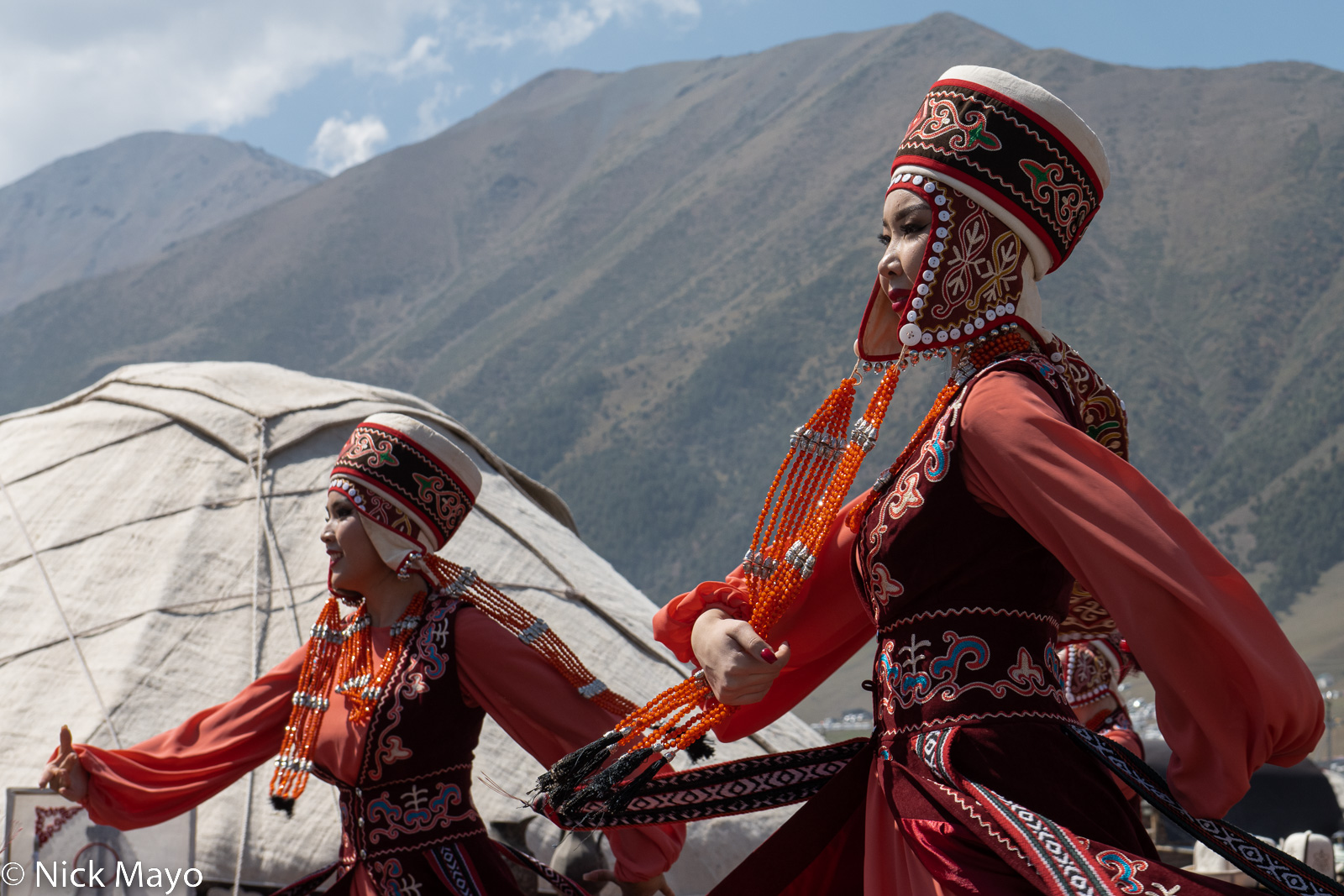 Women from Bishkek dancing at the Independence Day festival at Chunkurchak.